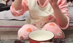 大饼摸鱼吃瓜图片搞笑视频