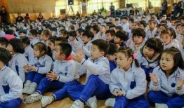 广州民校事件吃瓜视频,揭秘吃瓜视频背后的真相与争议