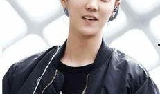 鹿晗看见黄子韬吃瓜视频,意外曝光娱乐圈幕后真相