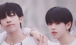 看别人亲吻吃瓜视频,甜蜜瞬间引发网友热议