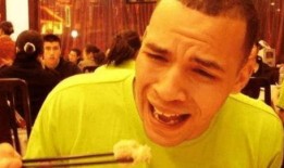 外国人在大陆吃瓜视频,趣味横生吃瓜瞬间