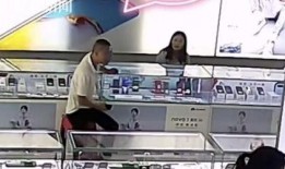 警察调解吃瓜视频,一场别开生面的街头调解秀