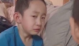 哥哥震惊弟弟吃瓜视频,场面震惊不已！