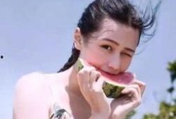 人像图片女吃瓜视频大全